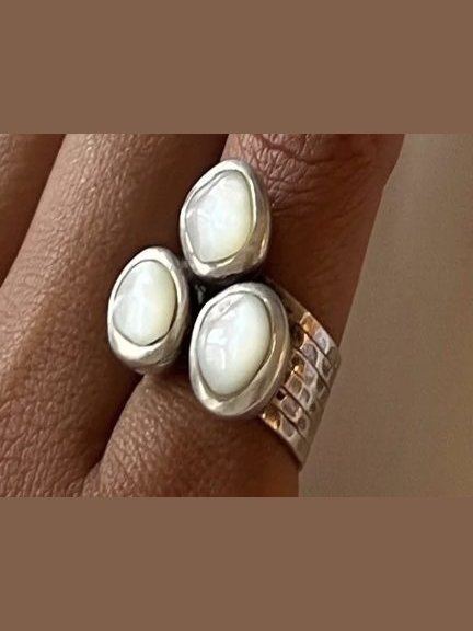 Monaliza Ring